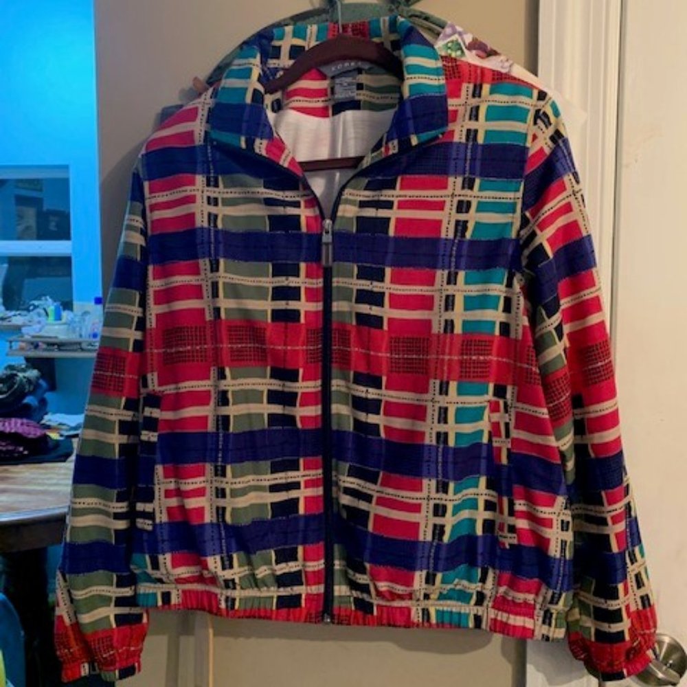 Koret Medium Geometric Patterned Zippered Jacket